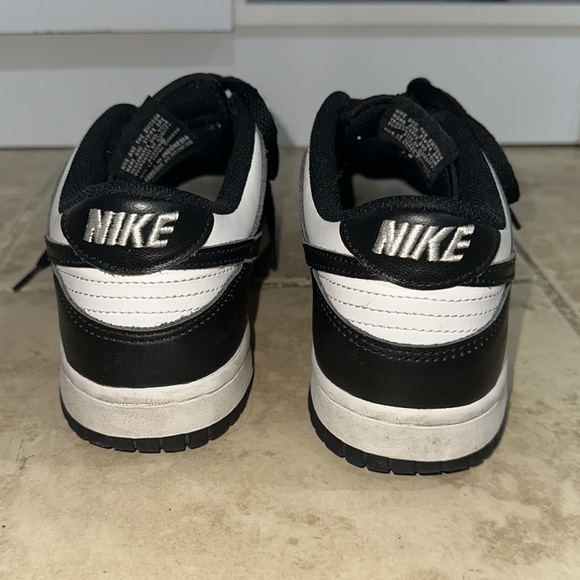 NIKE PANDA DUNKS - Picture 3 of 6